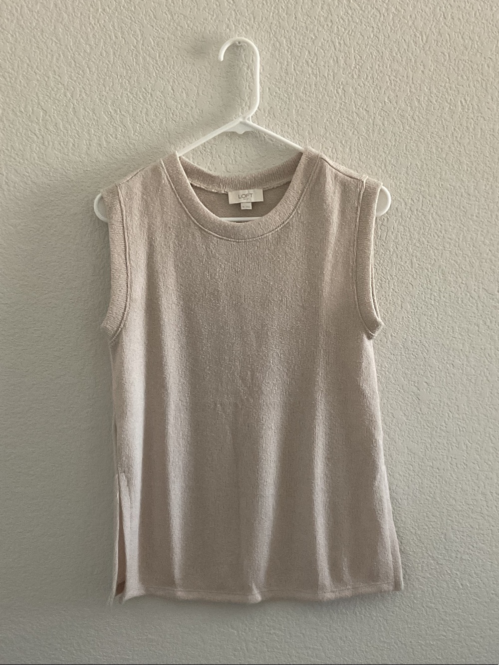 LOFT Sleeveless Crewneck Tank - Light Beige
